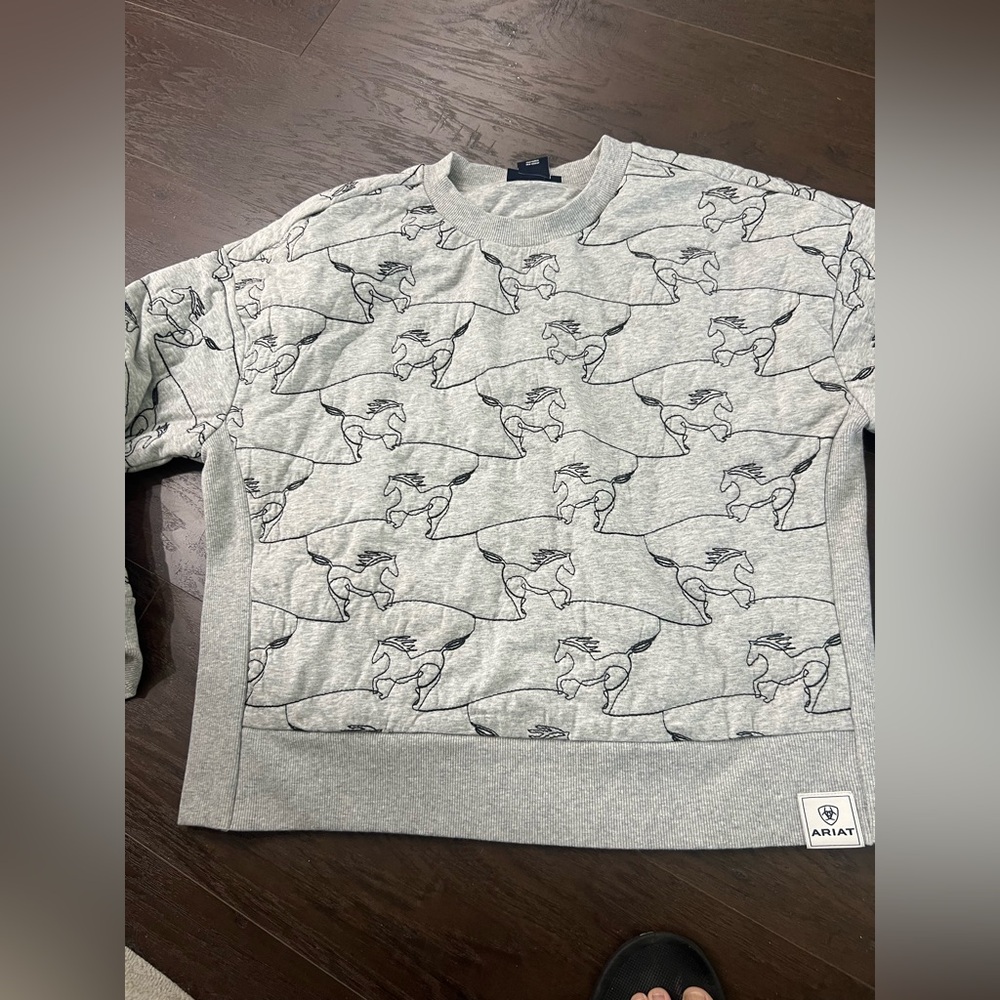 Ariat Light Heather Gray Crewneck Sweatshirt with Horse Outline Print - Picture 3 of 8